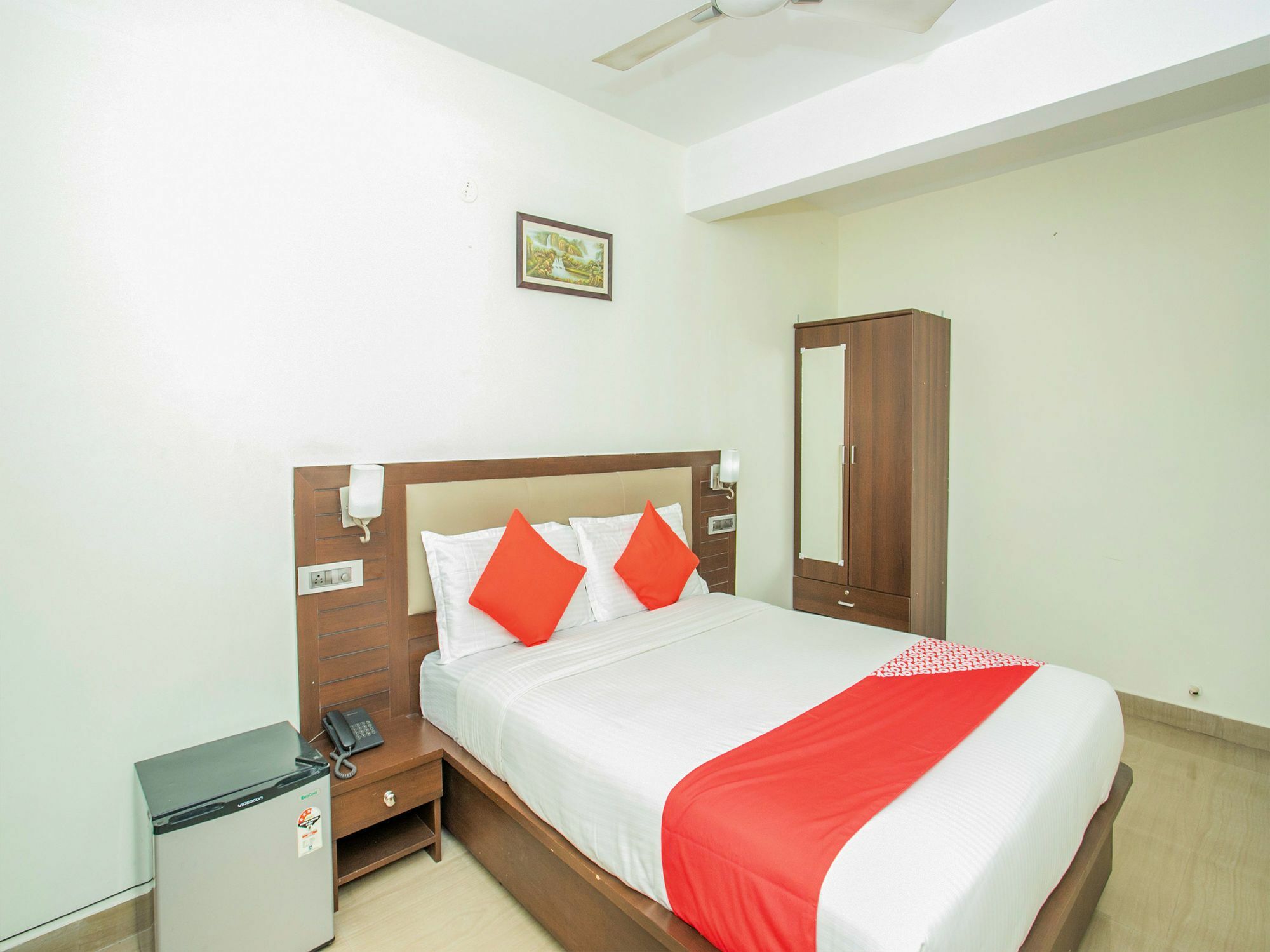 Oyo 13170 Victory Suites Bangalore Extérieur photo
