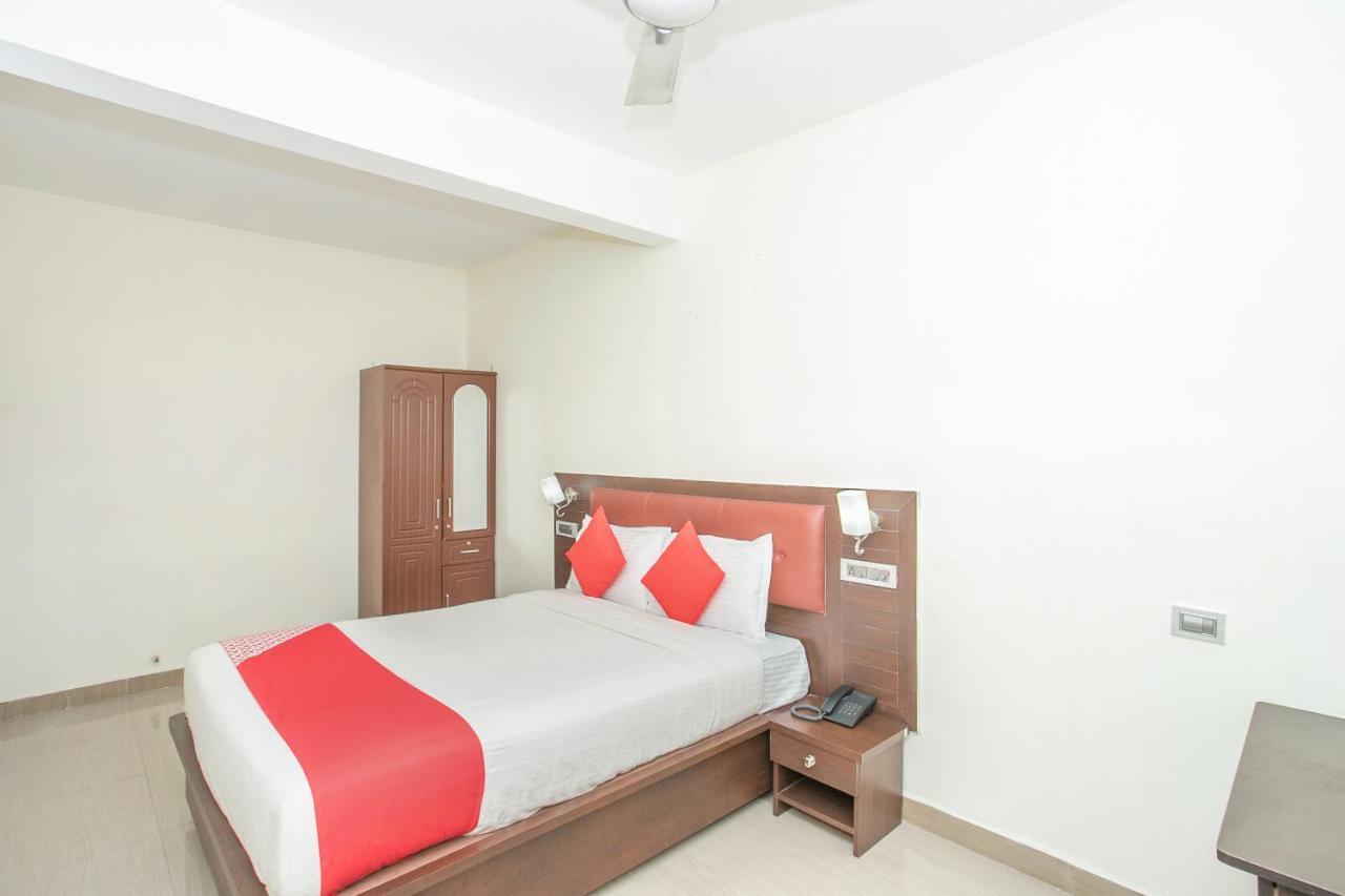 Oyo 13170 Victory Suites Bangalore Extérieur photo